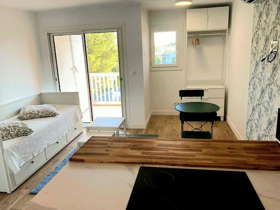 Vue - Parking - Piscine - Appartement Saint Aygulf