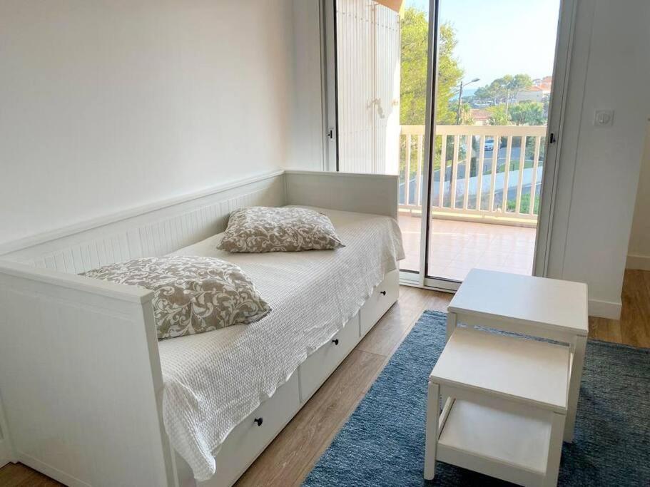 Vue - Parking - Piscine - *